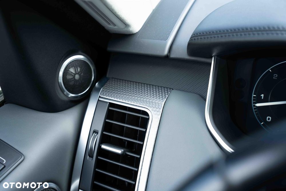 Land Rover Range Rover Sport - 27
