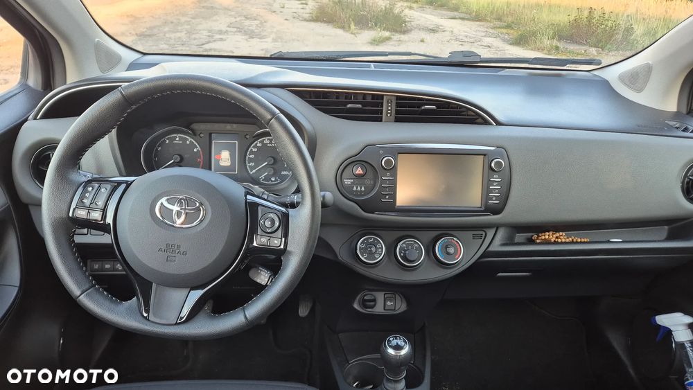 Toyota Yaris 1.5 Active - 10