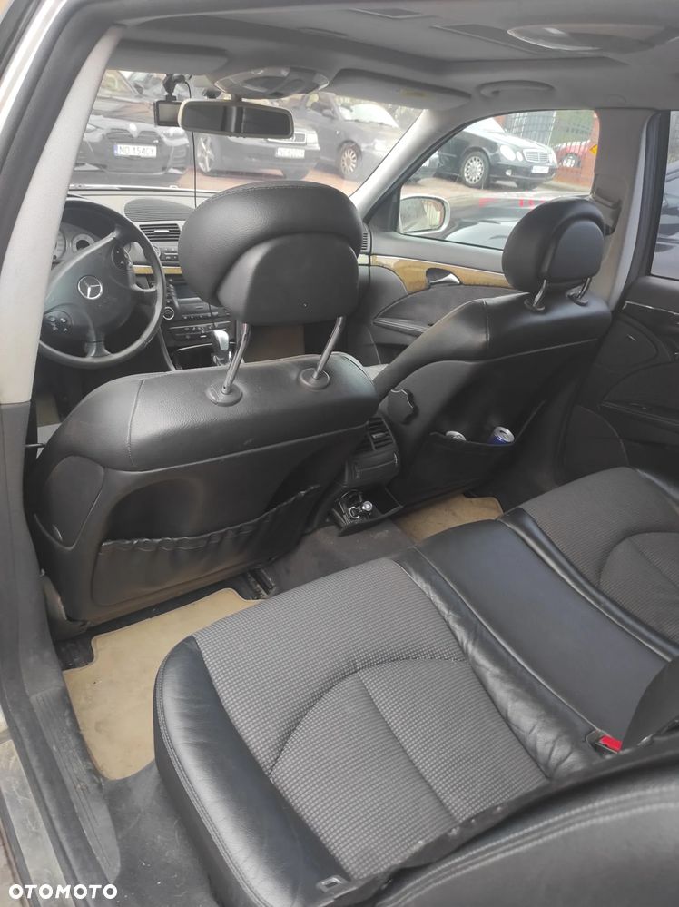 Mercedes-Benz E-Class 2003 photo 3