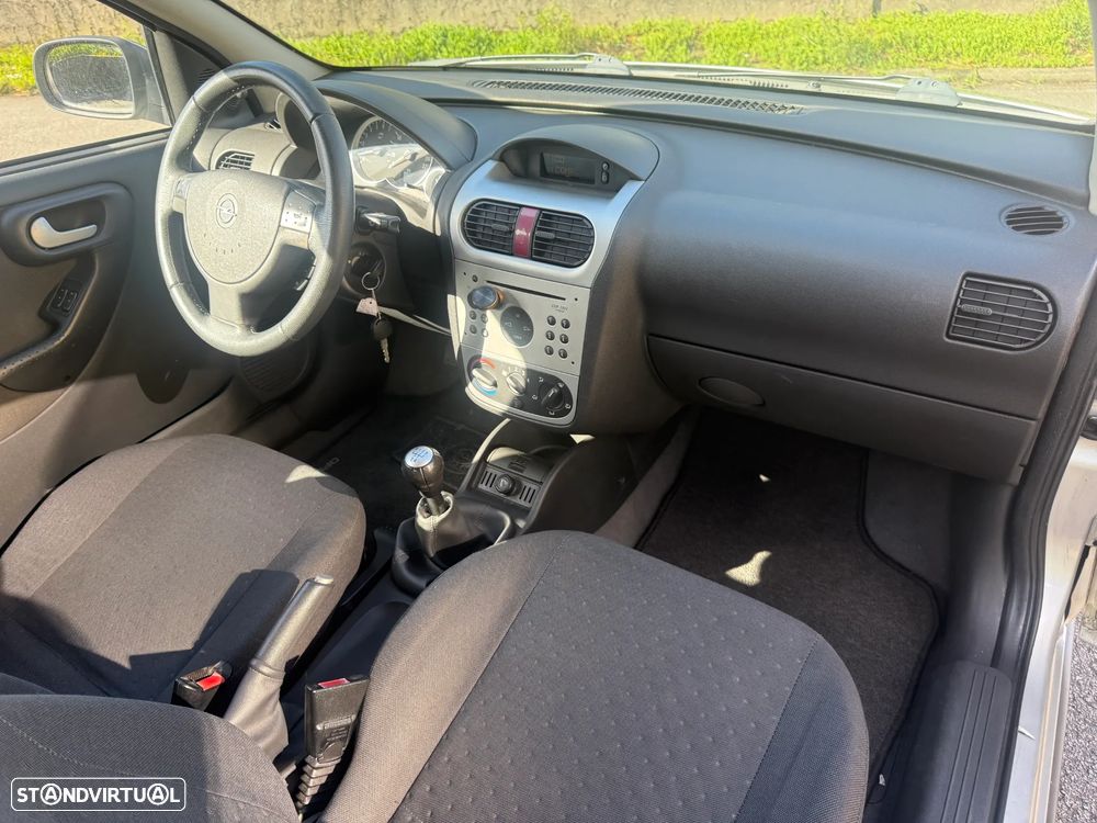 Opel Corsa 1.2 16V N-Joy - 12