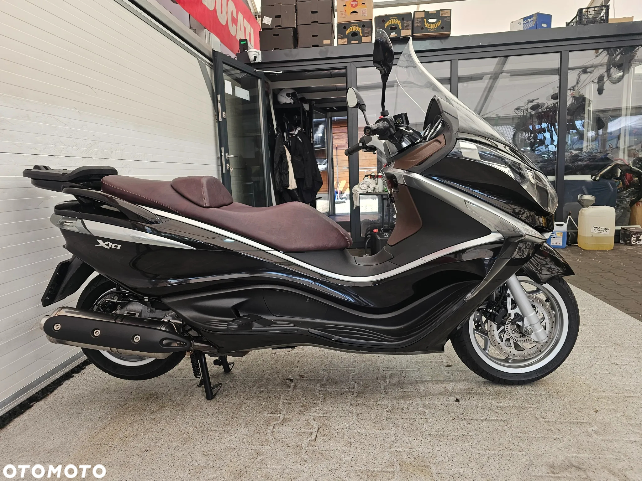 Piaggio X10 - 23