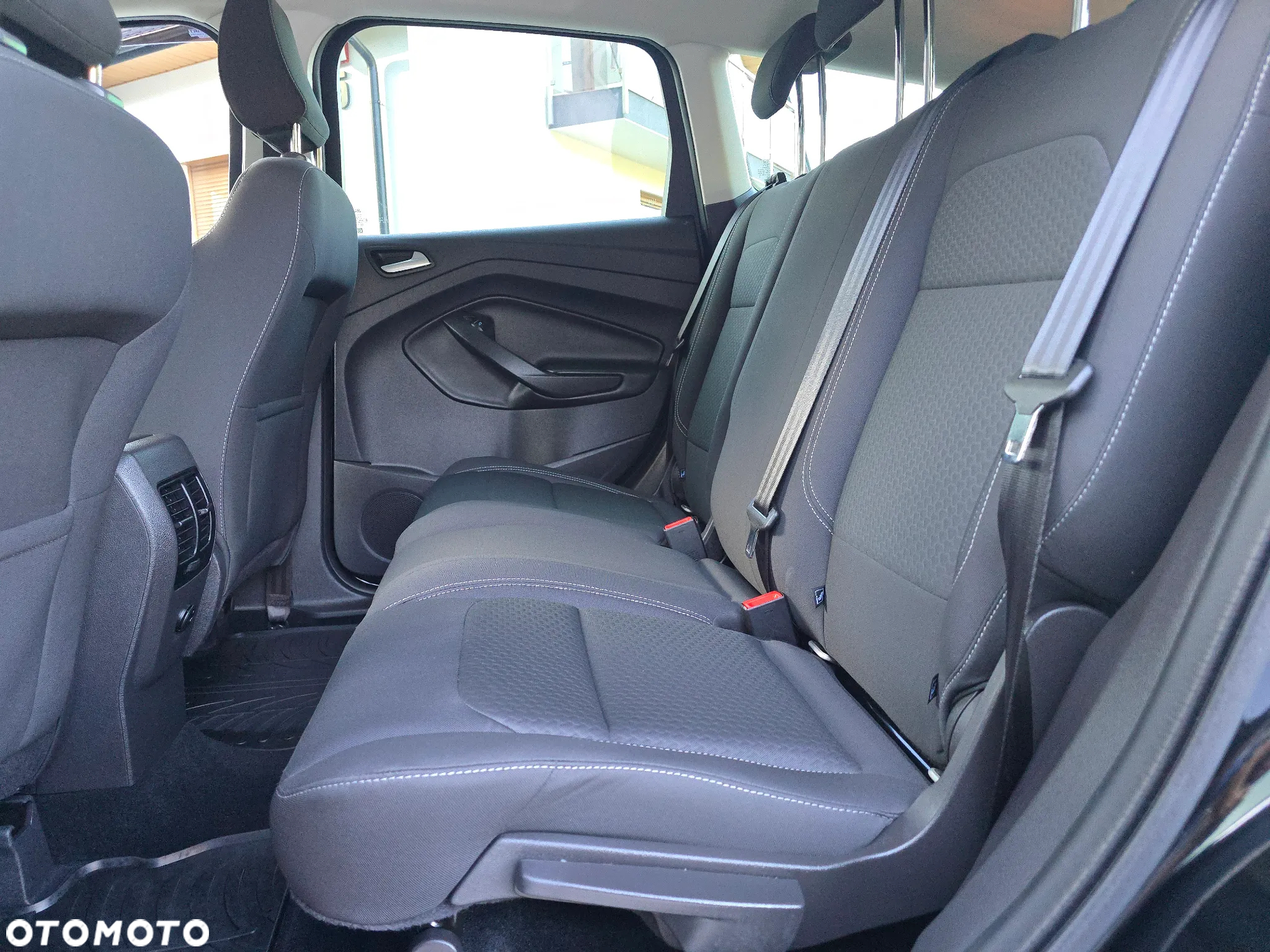 Ford Kuga 2.0 TDCi 4x4 Titanium - 31