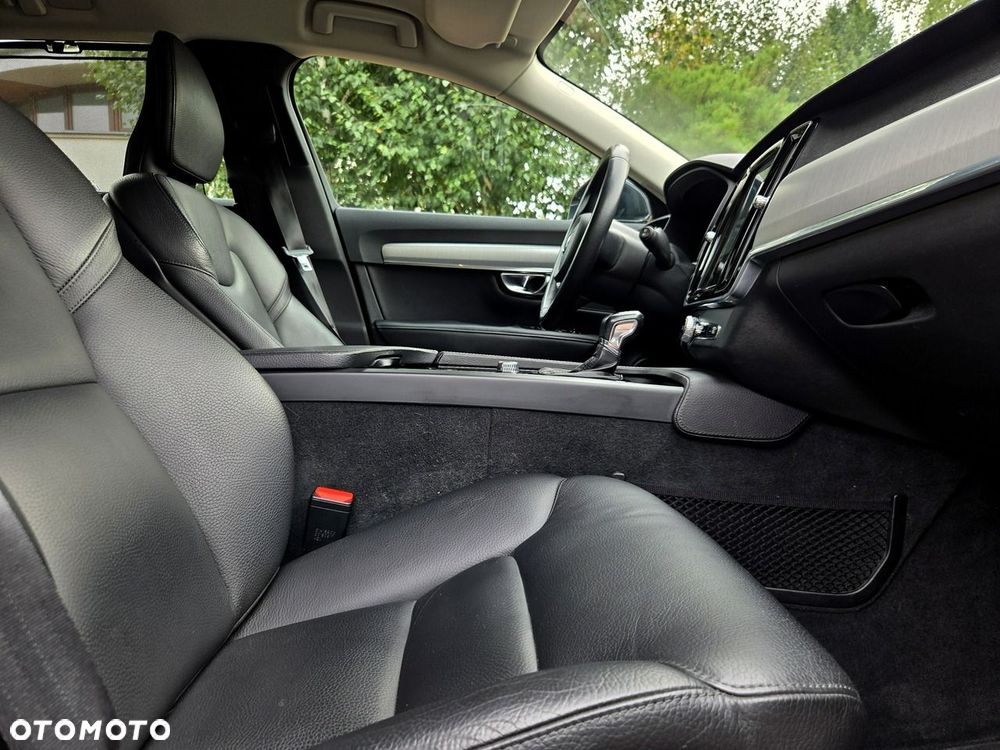 Volvo V90 D4 SCR Momentum - 5