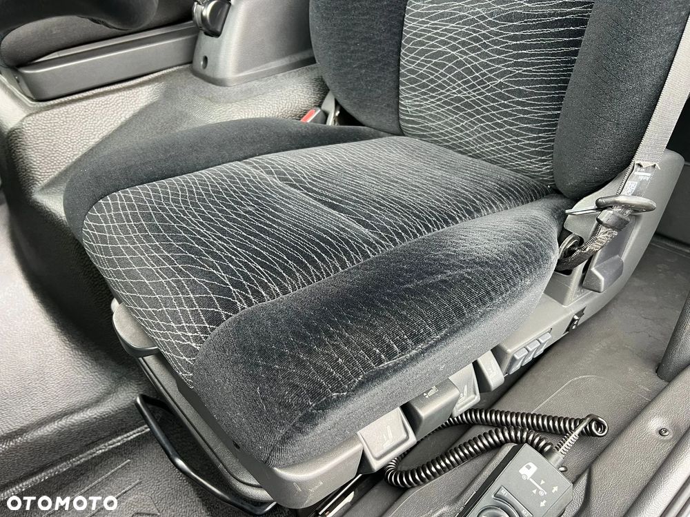 Mercedes-Benz ATEGO 818 L PLANDEKA + WINDA 3 FOTELE KLIMA PODUSZKI - 17