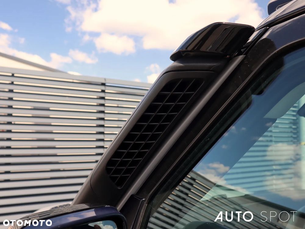 Land Rover Defender 110 P400 First Edition - 17