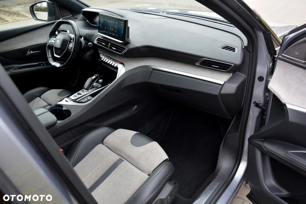 Peugeot 3008 1.6 PureTech HYbrid4 GT Line S&S EAT8 - 4