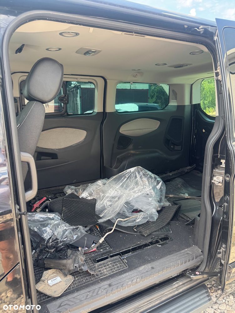Ford Tourneo Custom 300 L2H1 VA Trend - 9