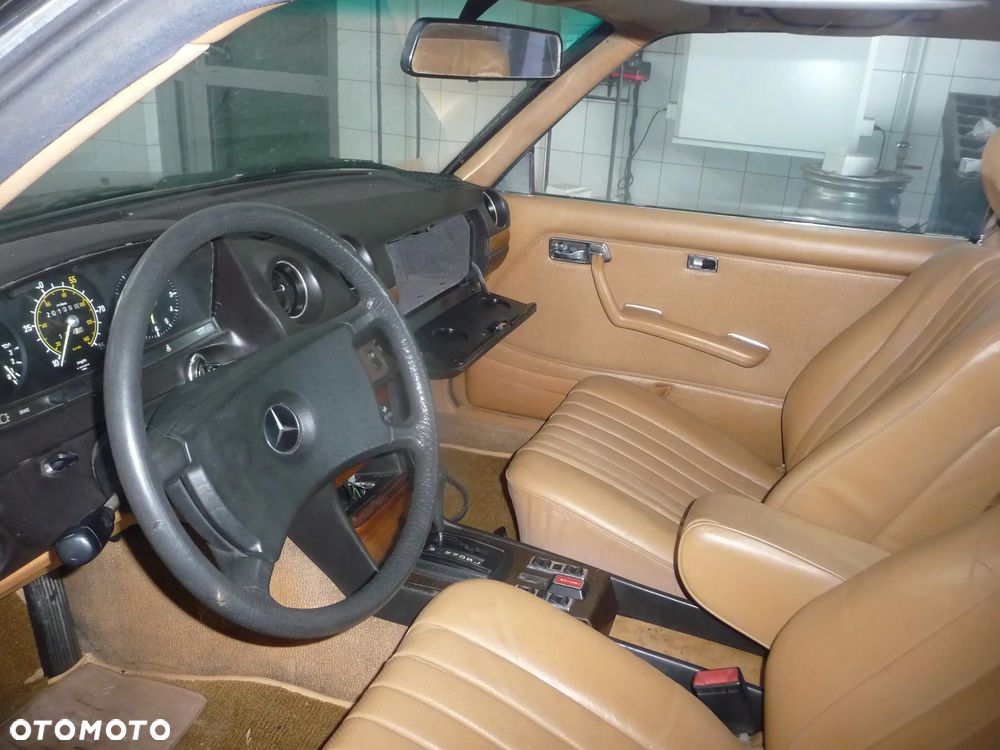 Mercedes-Benz W123 - 15