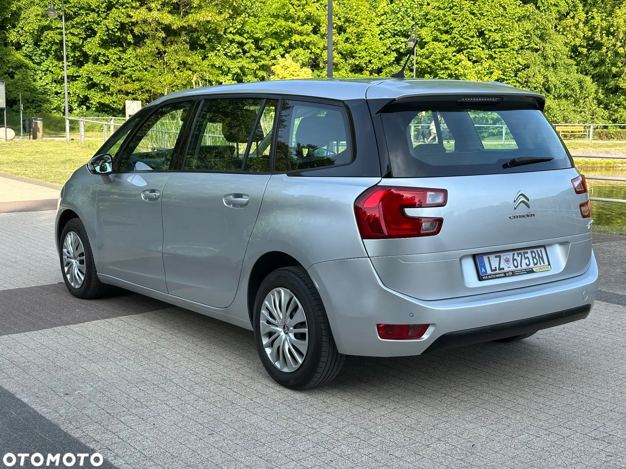 Citroën C4 Grand Picasso 1.6 e-HDi Exclusive - 4