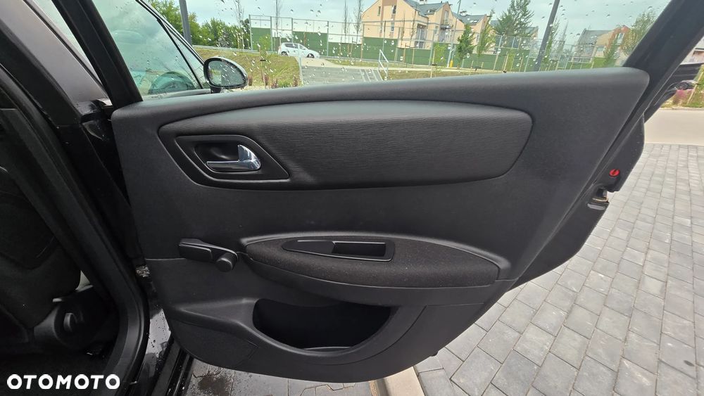 Citroën C4 1.6 16V Magic - 11