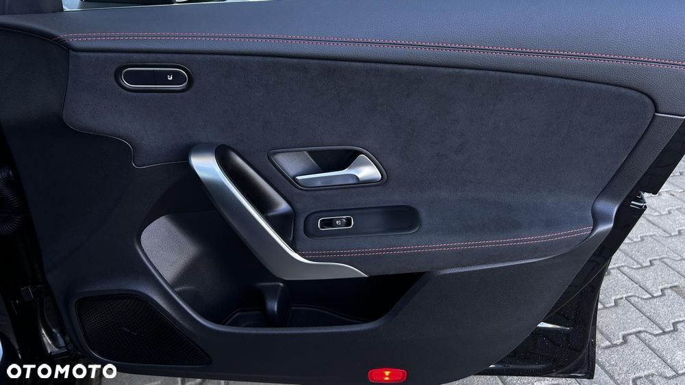 Mercedes-Benz CLA 200 AMG Line 7G-DCT - 21