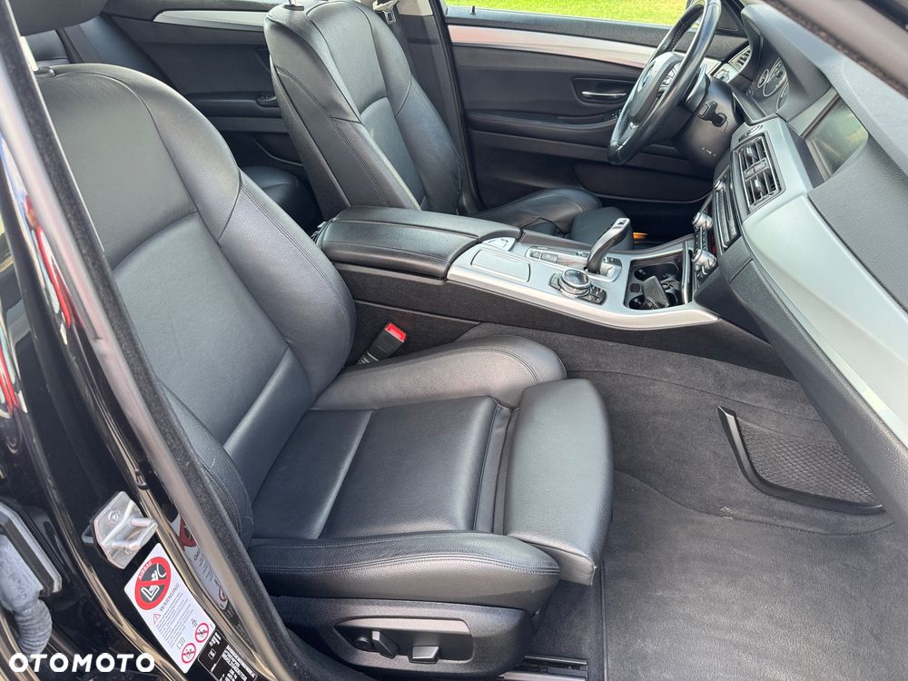 BMW Seria 5 520d - 28