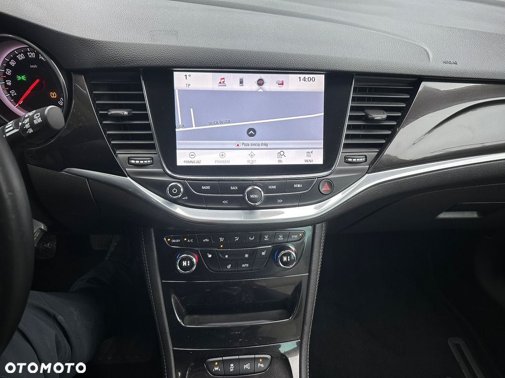 Opel Astra 1.4 Turbo Innovation - 17