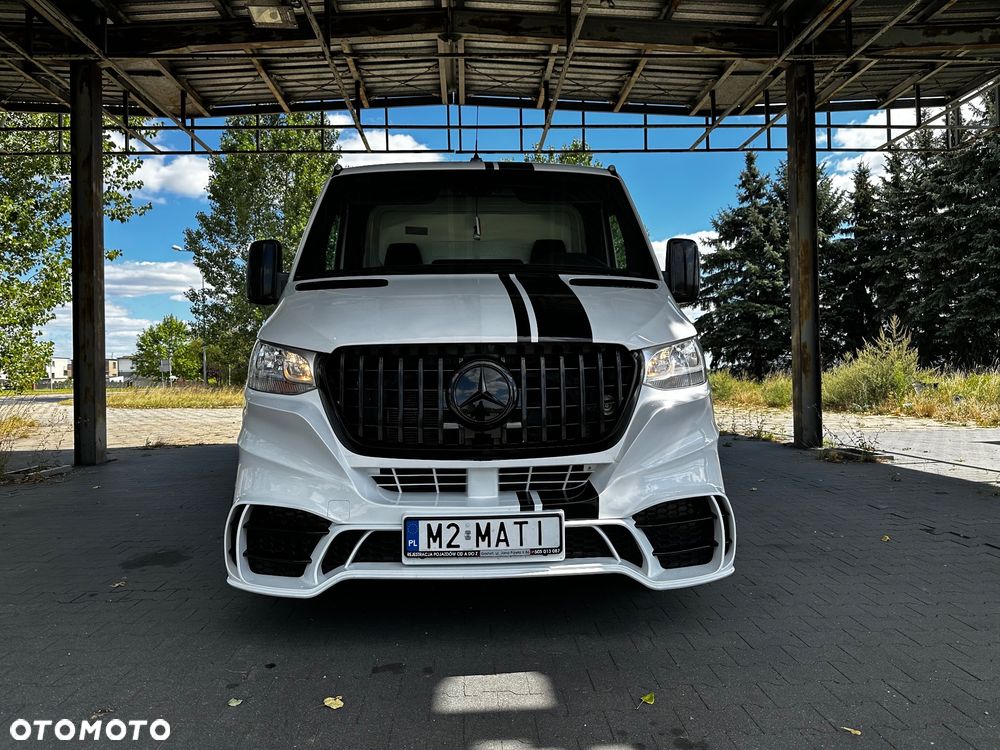 Mercedes-Benz Sprinter - 2