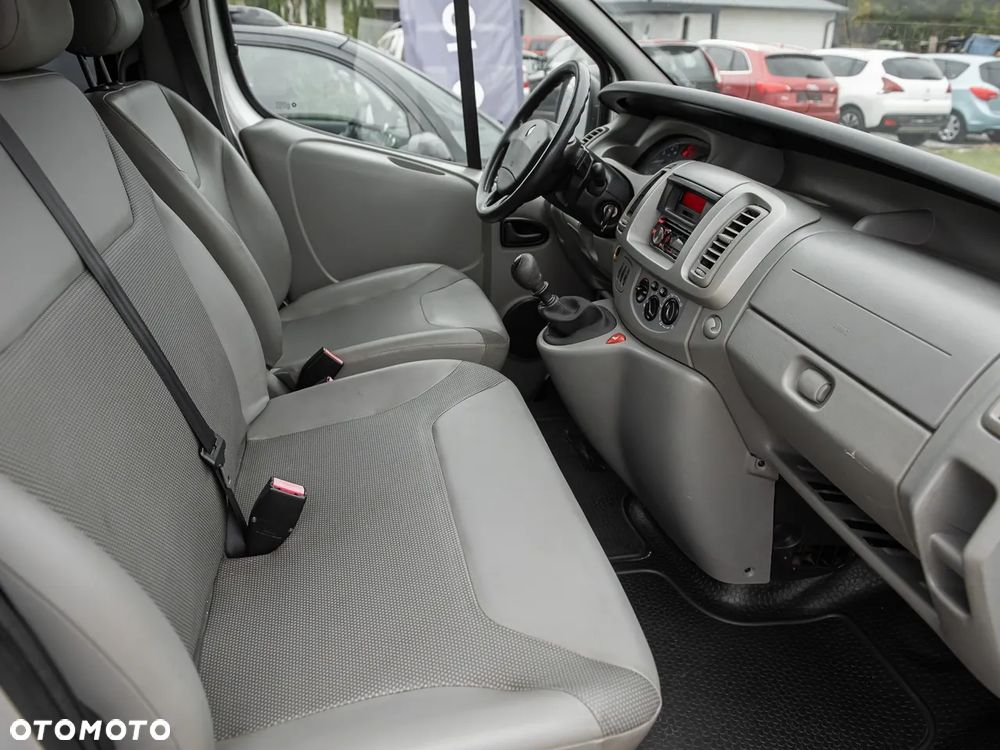 Renault Trafic - 17