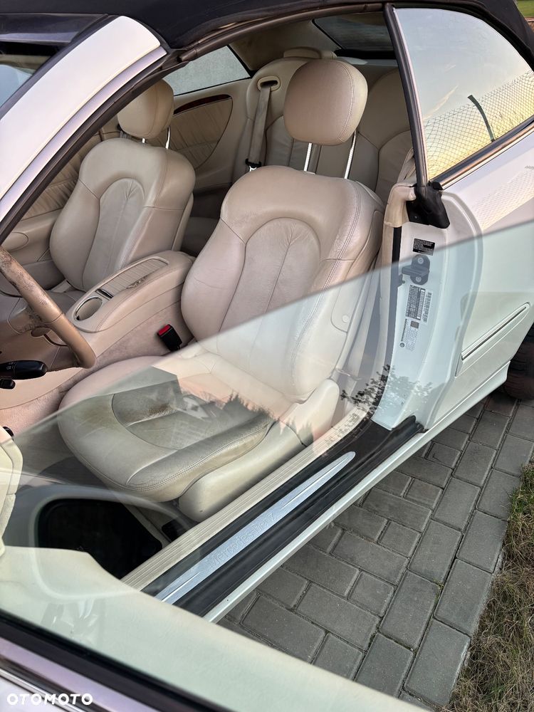 Mercedes-Benz CLK - 12