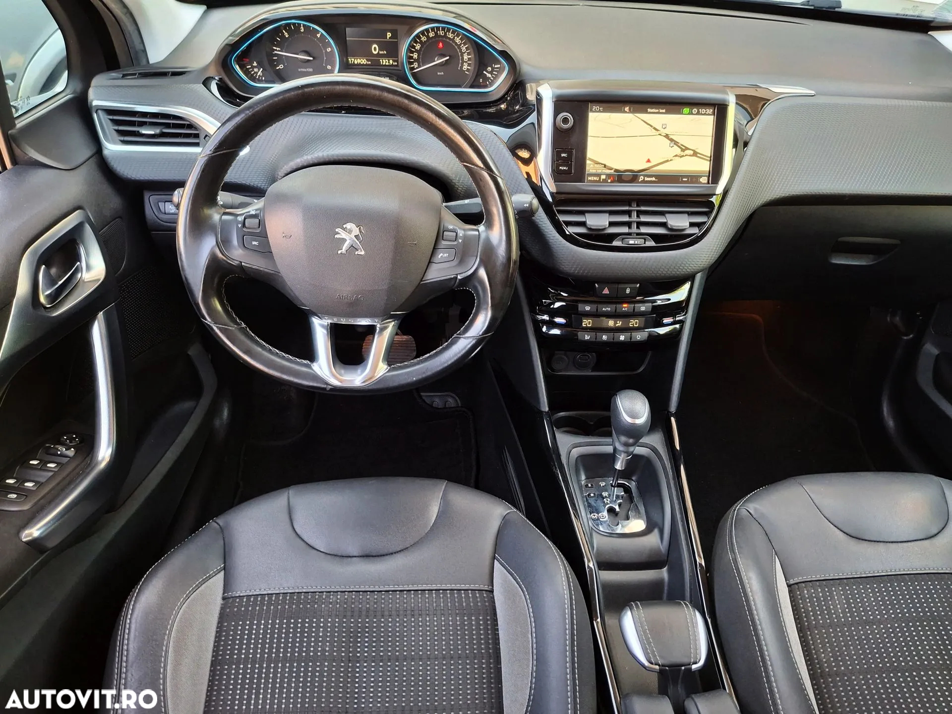 Peugeot 2008 - 11