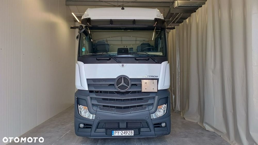 Mercedes-Benz Actros - 2