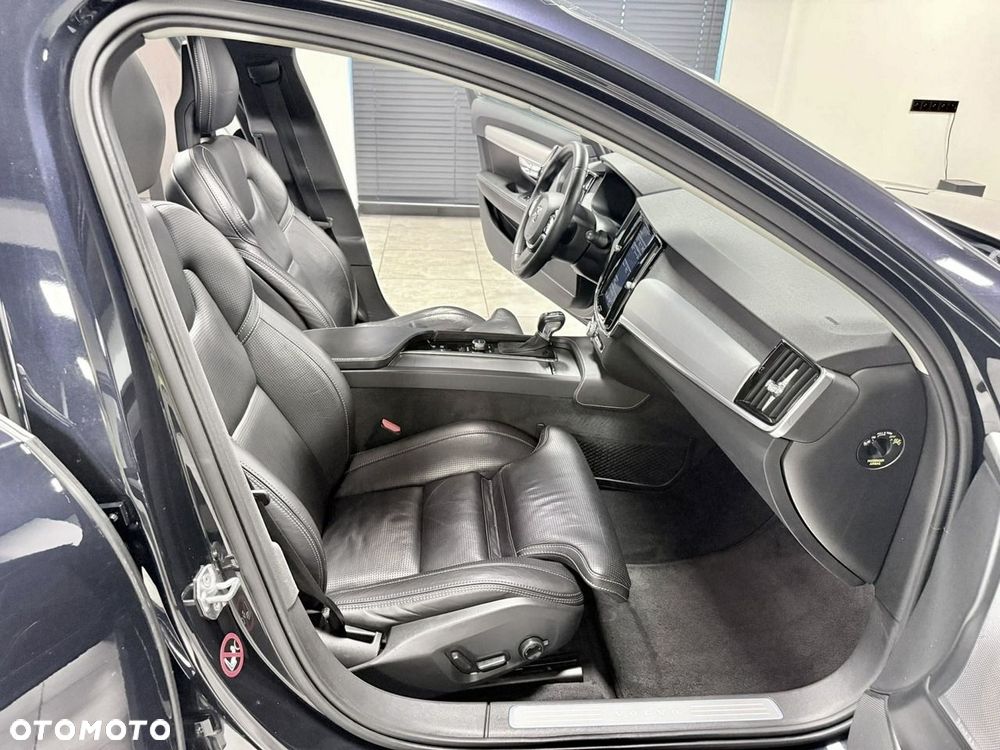 Volvo V90 D5 AWD Geartronic Inscription - 22