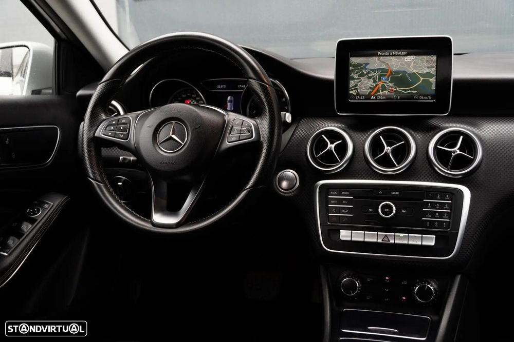 Mercedes-Benz A 180 d Style Plus Aut. - 11