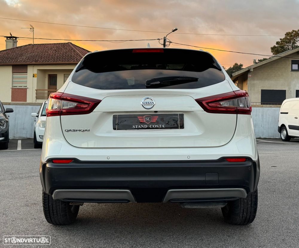 Nissan Qashqai 1.5 dCi N-Connecta J18 - 10