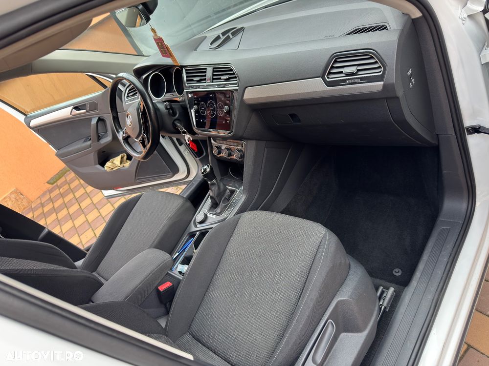 Volkswagen Tiguan 2.0 TDI DPF 4Mot Trendline - 11