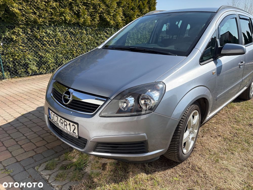 Opel Zafira 1.8 - 10