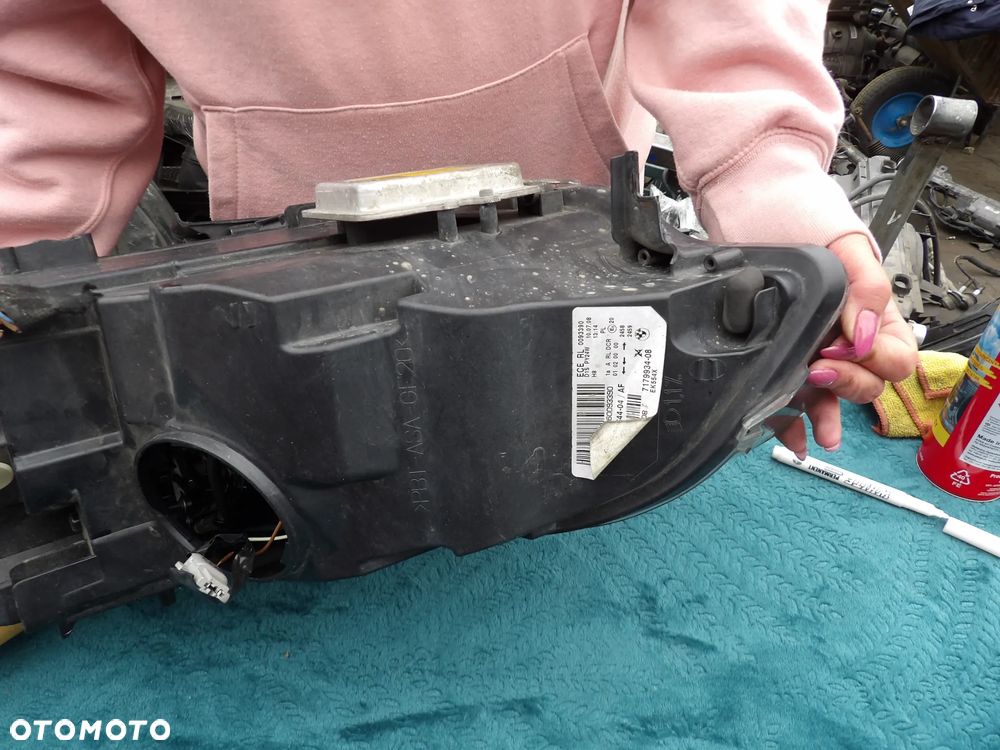 BMW - E71,X6 - XENON - BRAK UCHWYTU - PĘKNIĘTW SZKŁO - PRAWA LAMPA PRZEDNIA - UK - 7179934 - 10