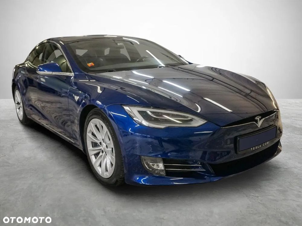 Tesla Model S - 2