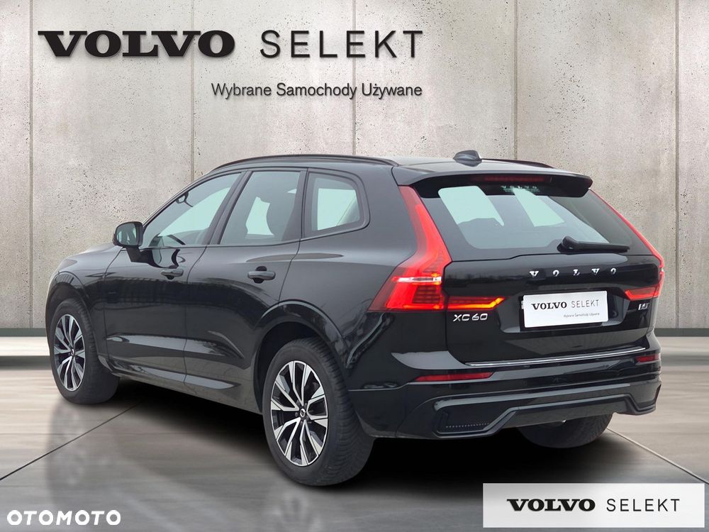Volvo XC 60 B5 B AWD Plus Dark - 4