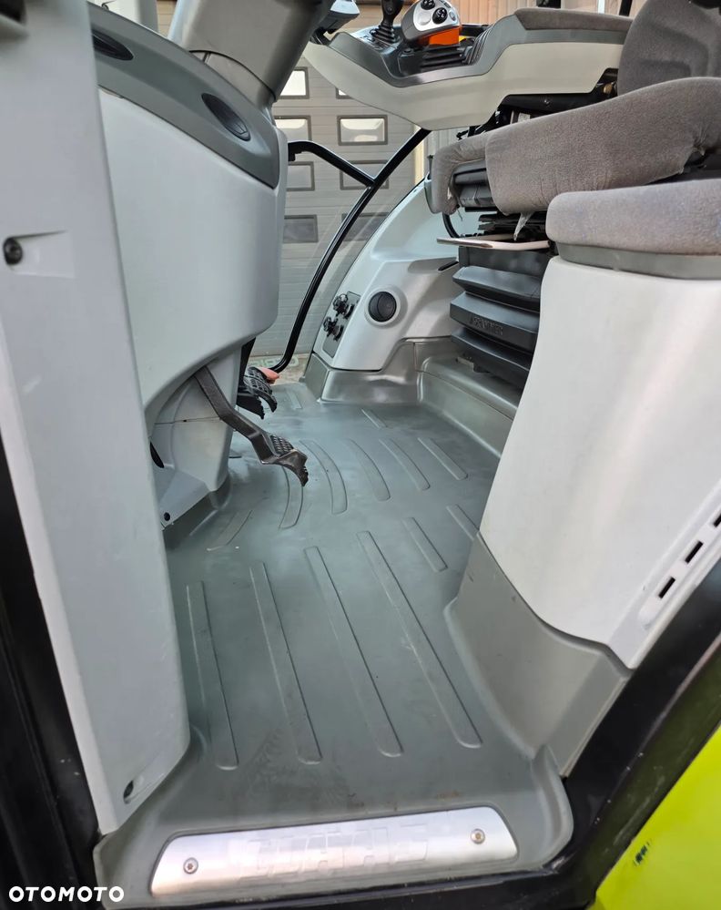 Claas Arion 650 Cebis - 17