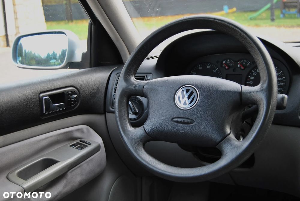 Volkswagen Golf 1.6 Automatik Comfortline - 9