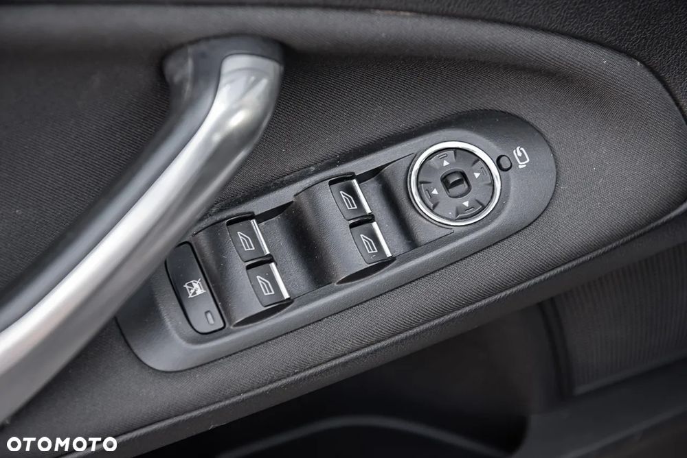 Ford Mondeo - 16