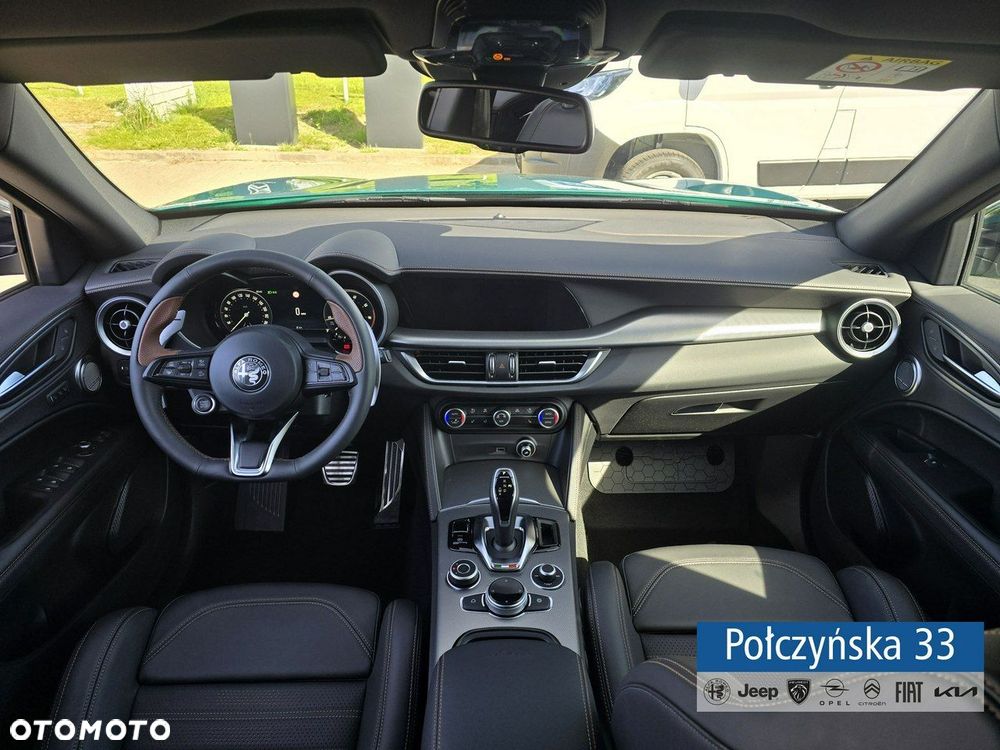 Alfa Romeo Stelvio - 14