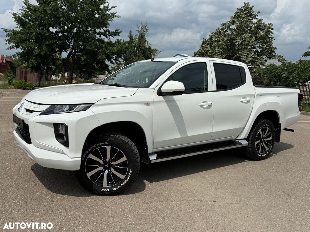Mitsubishi L200 Double Cab 2.2 DI-D M/T Instyle - 10