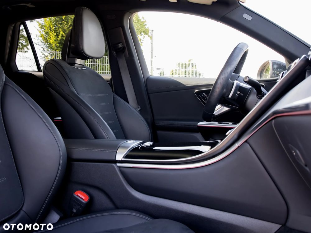Mercedes-Benz GLC 300 d mHEV 4-Matic AMG Line - 23