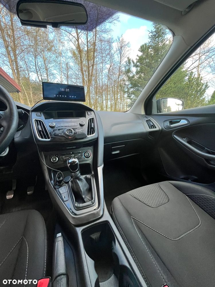 Ford Focus - 17