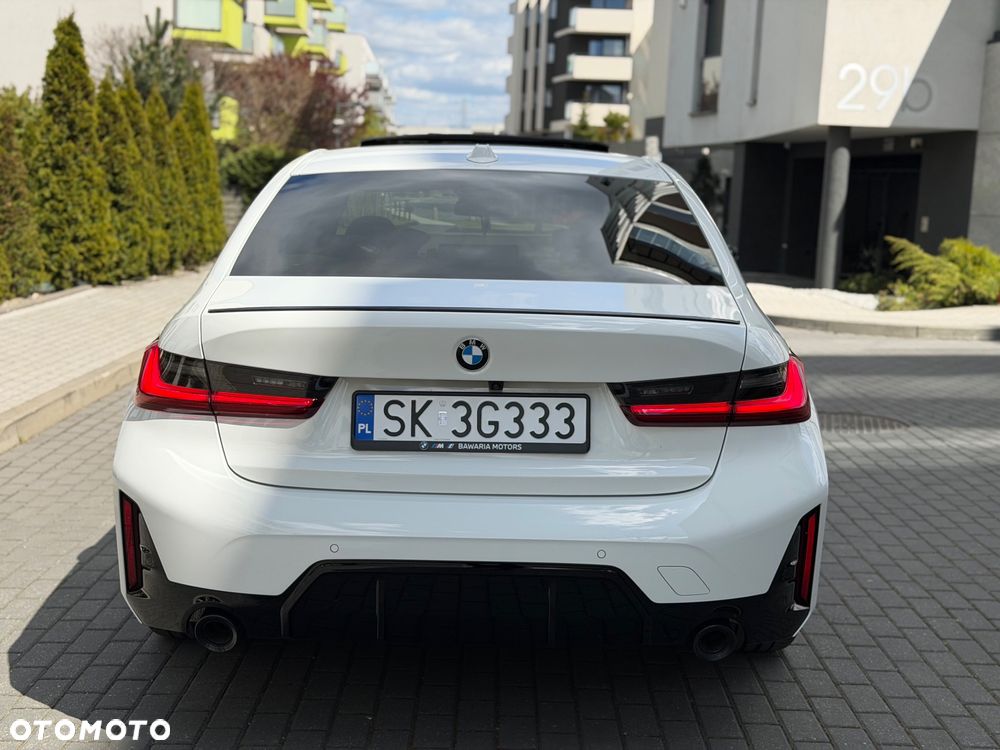 BMW Seria 3 330i M Sport - 5