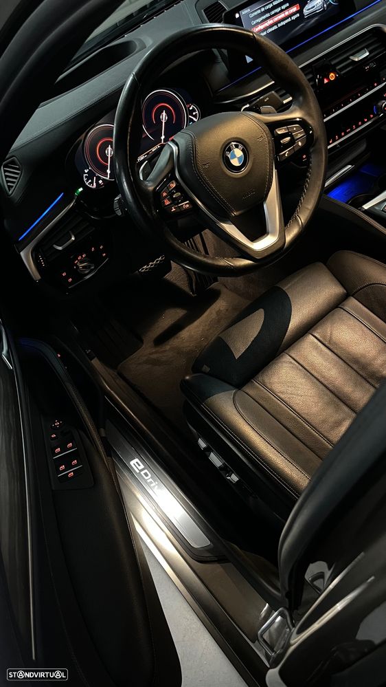 BMW 530 e iPerformance Line Luxury - 8