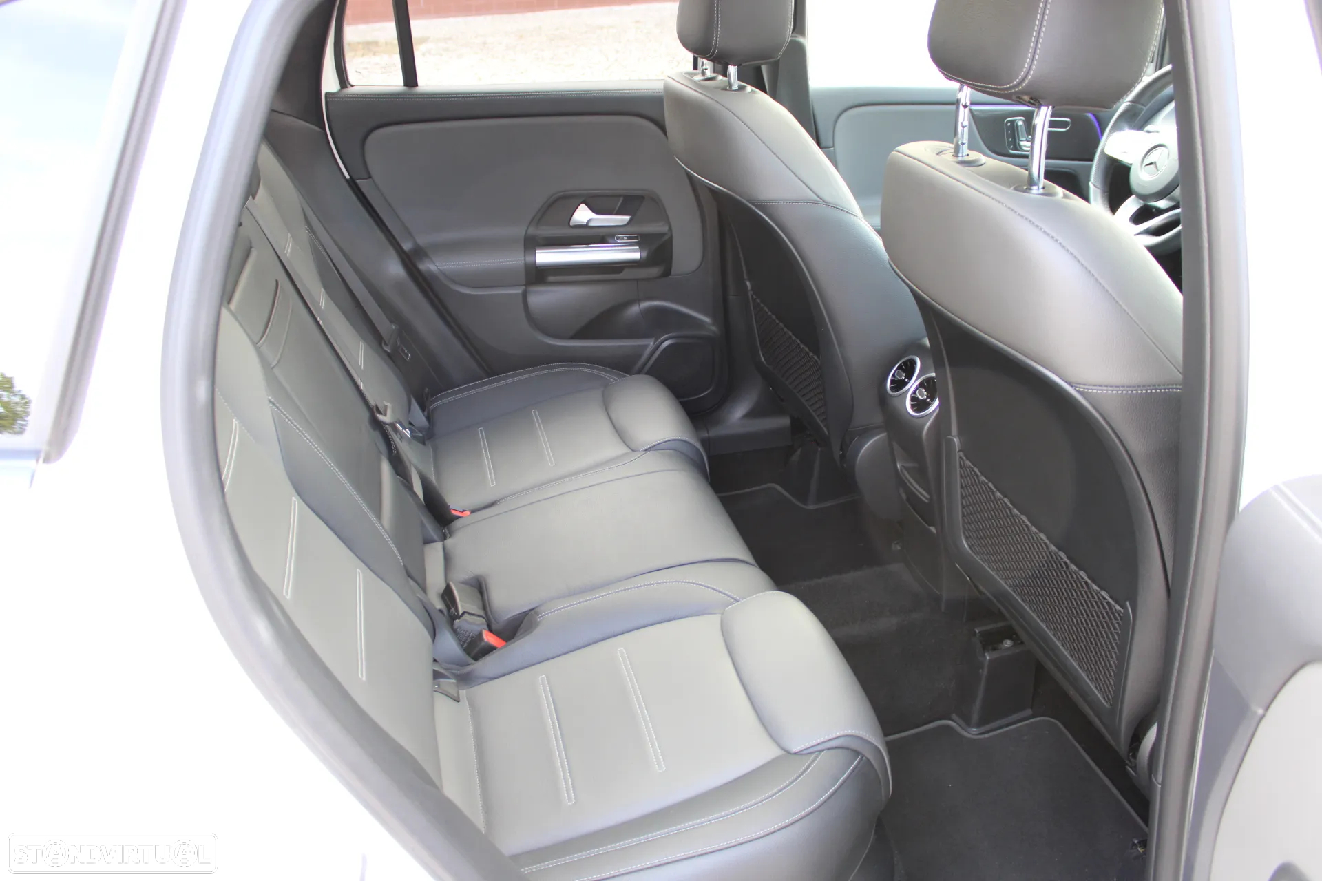 Mercedes-Benz GLA 200 AMG Line - 24