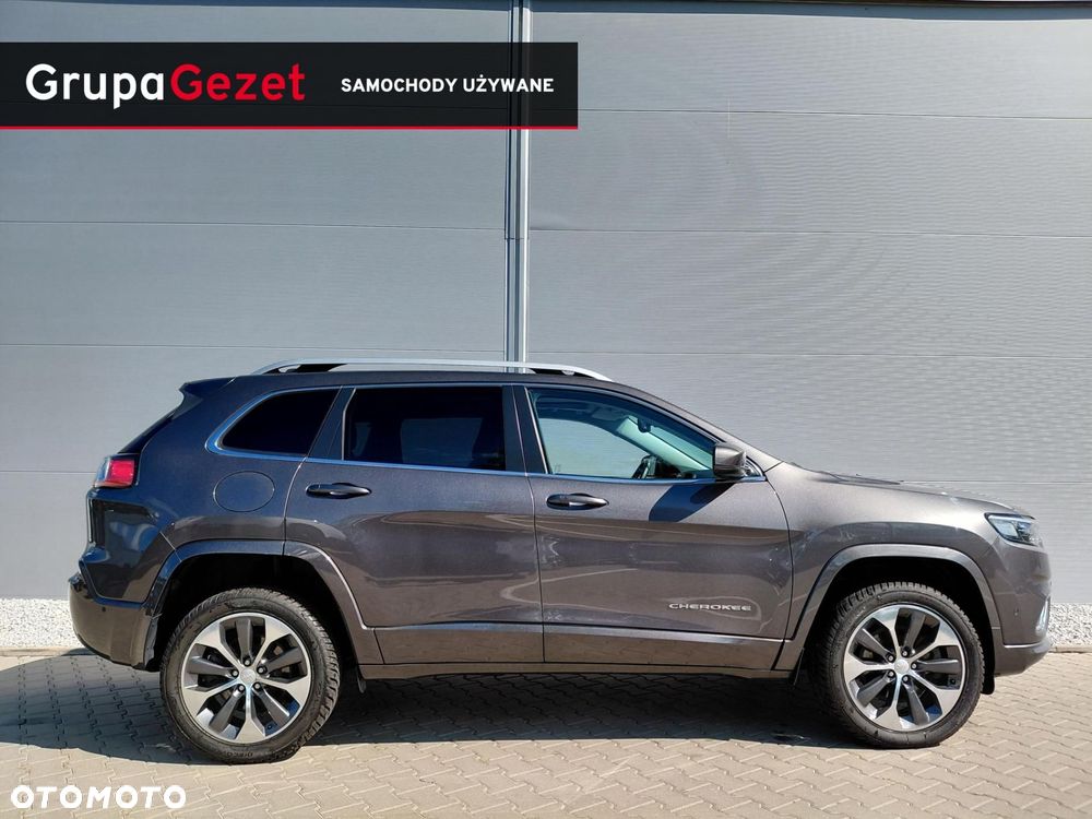 Jeep Cherokee - 4
