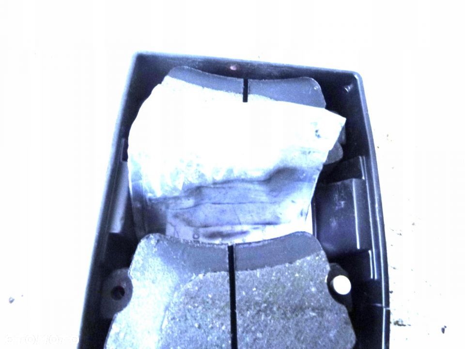 RENAULT 20 30 TRAFIC 1 KLOCKI PRZÓD ORYG - 3