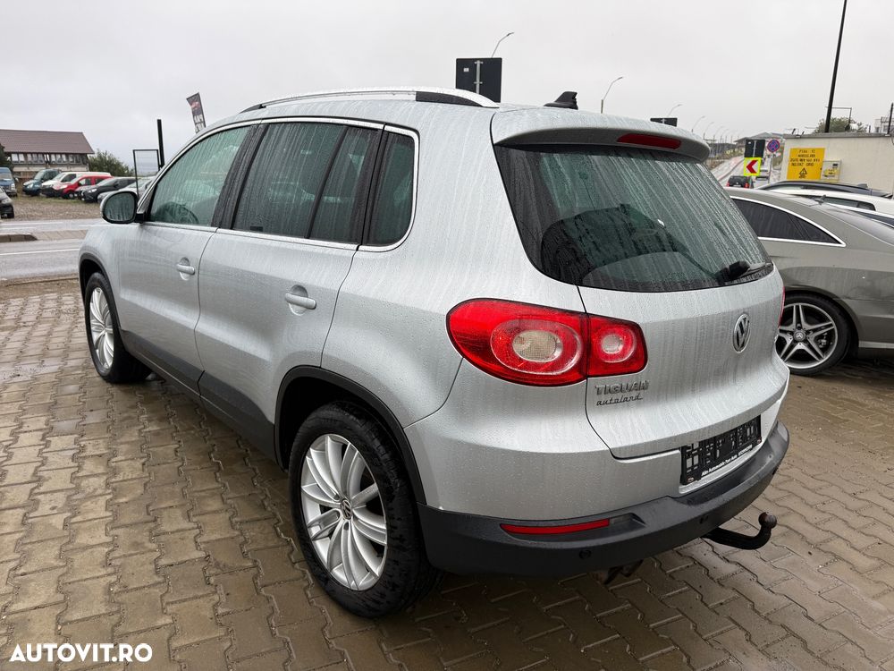 Volkswagen Tiguan - 4