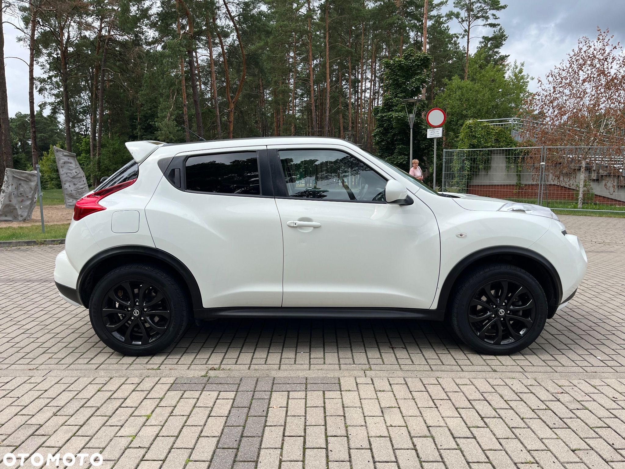 Nissan Juke 1.6 DIG-T ALL-MODE 4x4i CVT Tekna - 2