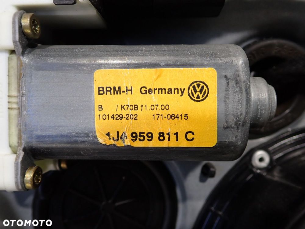 PODNOŚNIK SZYB LEWY TYŁ VOLKSWAGEN BORA - 4