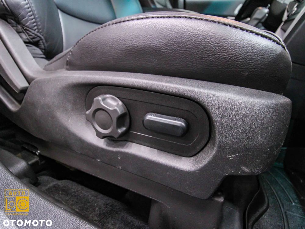 Ford Explorer - 31