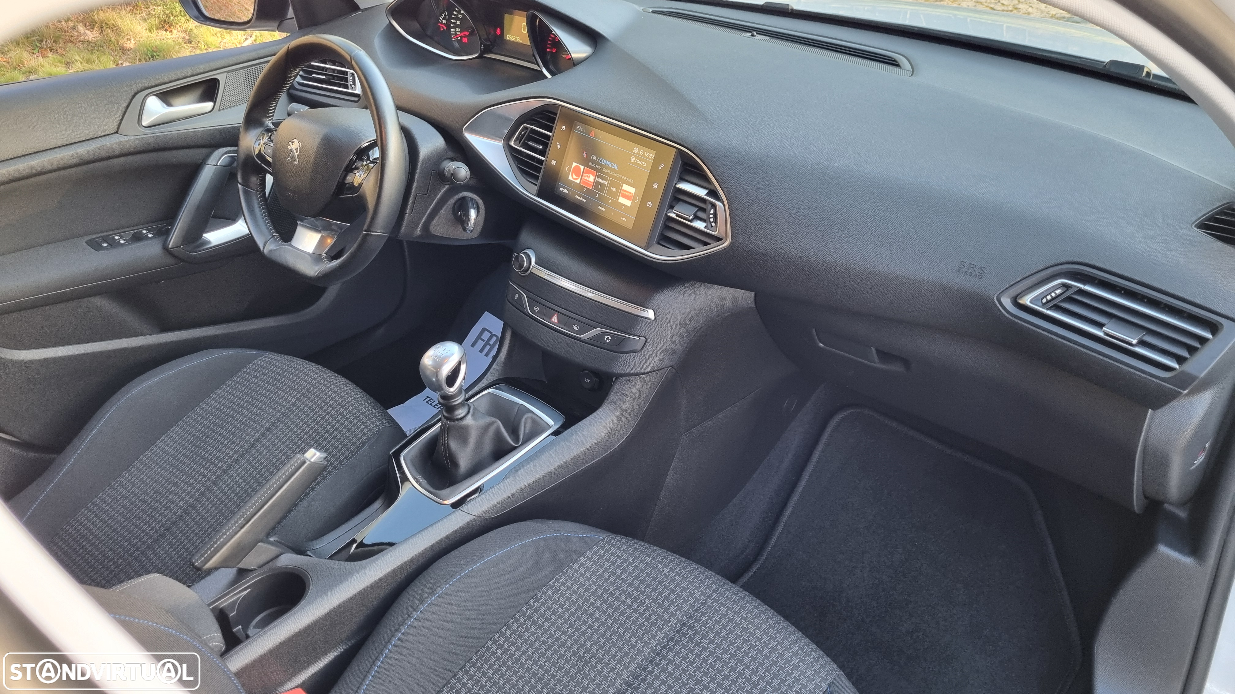 Peugeot 308 SW 1.5 BlueHDi Style - 25