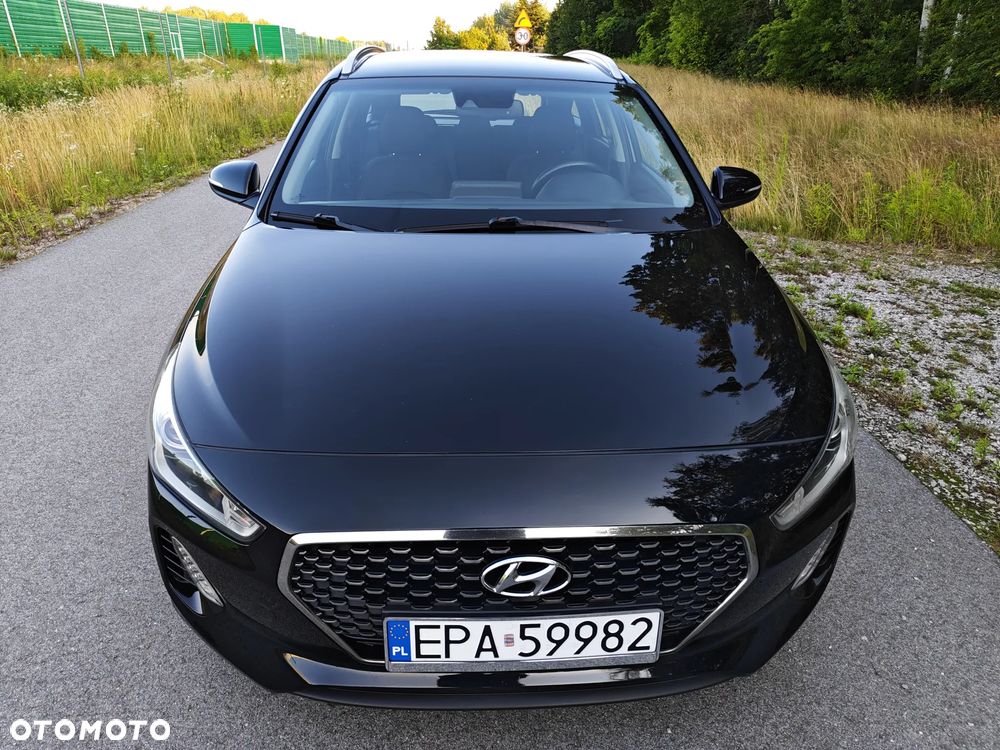 Hyundai i30 blue Kombi 1.6 CRDi Premium - 2