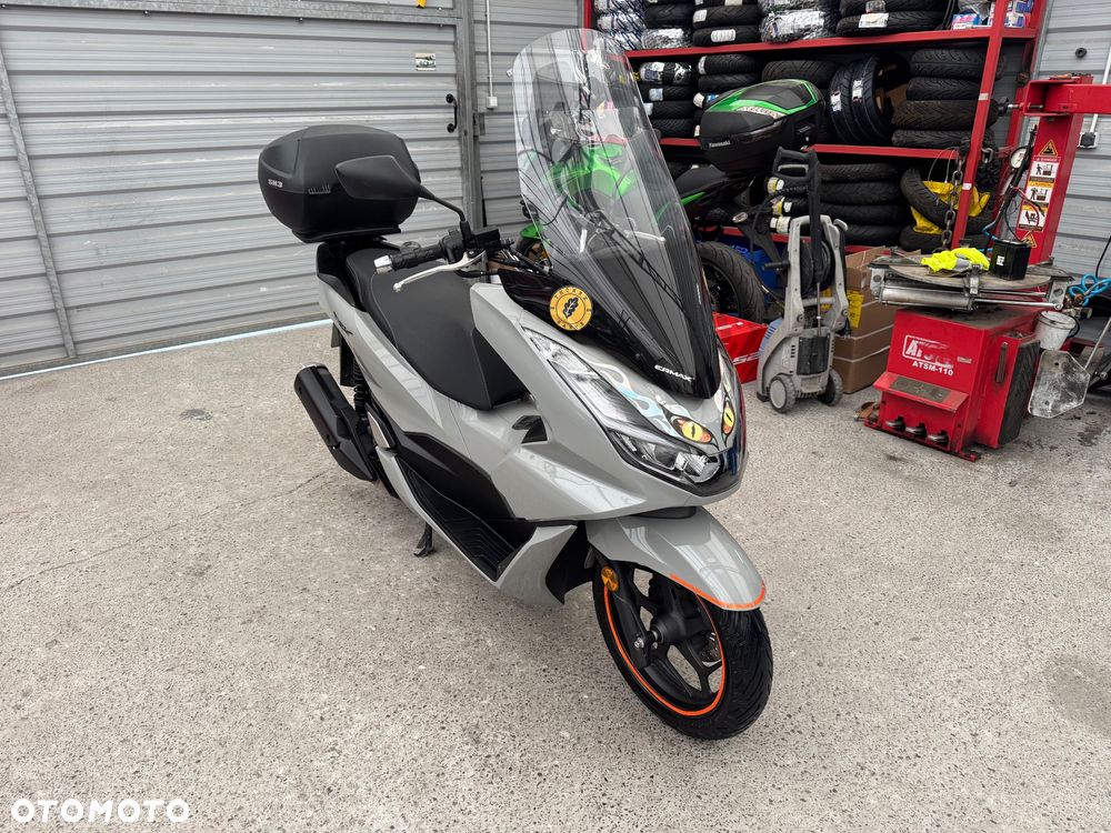 Mondial HPS 125 - 1