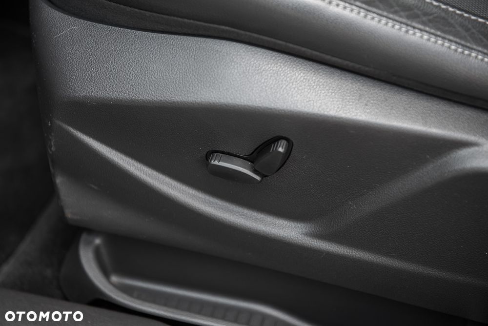 Ford Grand C-MAX - 19